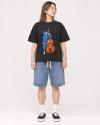 Mockup Boxy Heavyweight Tee Black female full-body 33