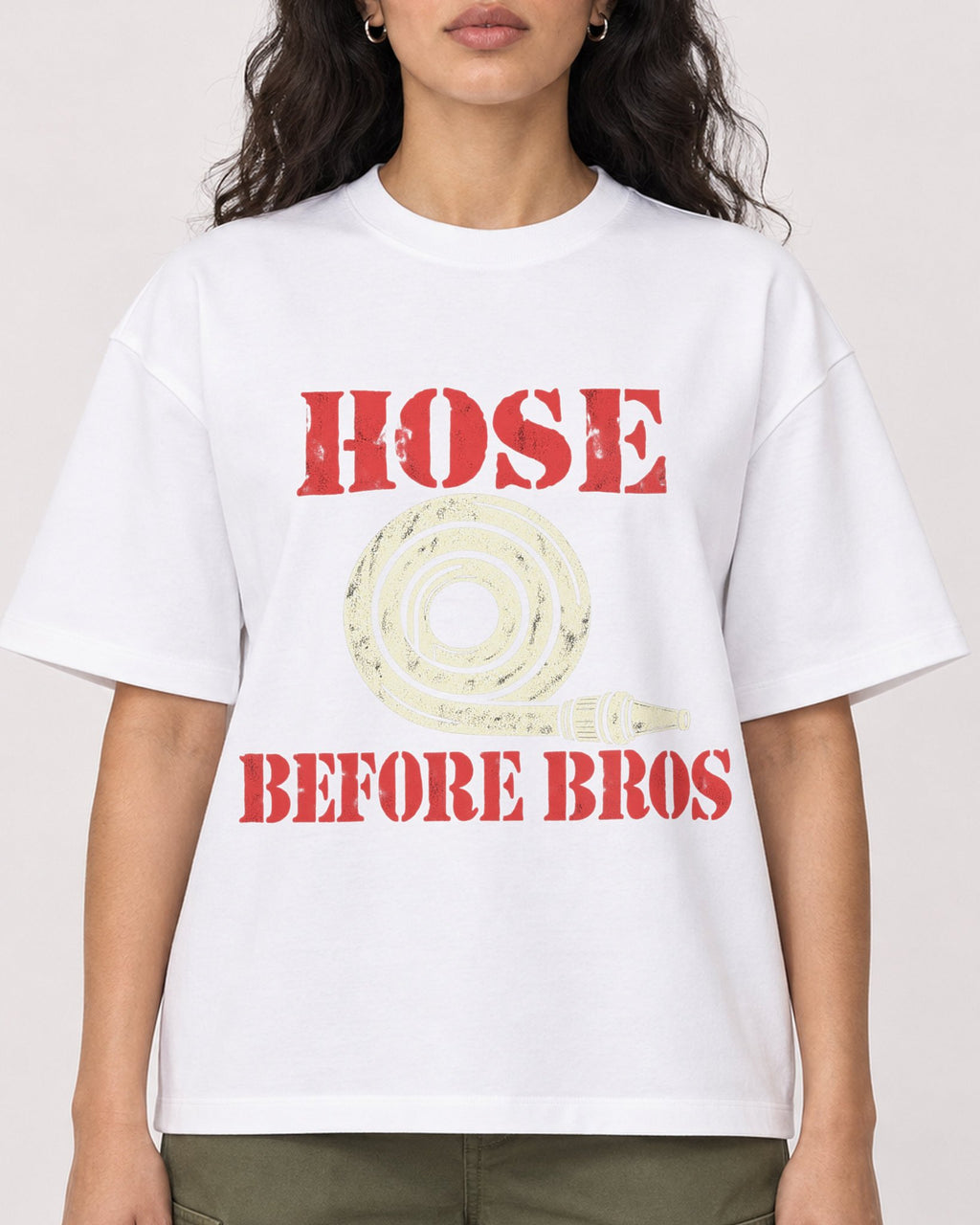 Mockup Boxy Heavyweight Tee White female close-up 07
