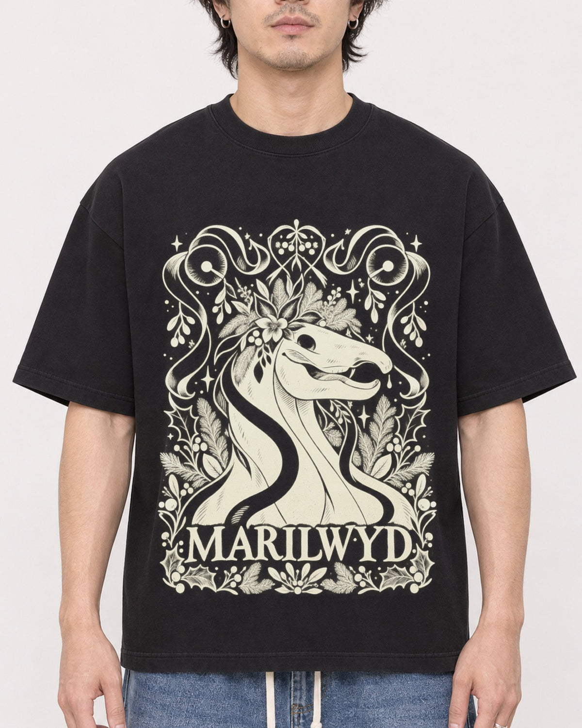 Mockup Boxy Heavyweight Tee Black male close-up 03
