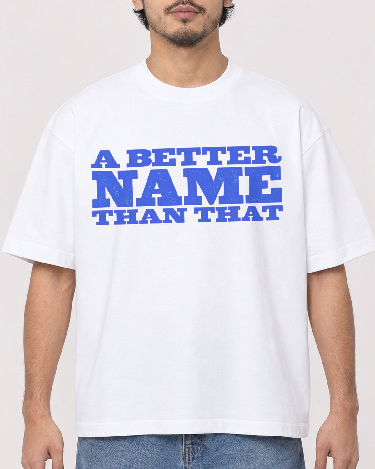 Mockup Boxy Heavyweight Tee White male close-up 02