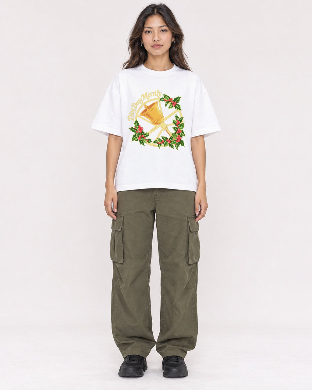 Mockup Boxy Heavyweight Tee White female full-body 02
