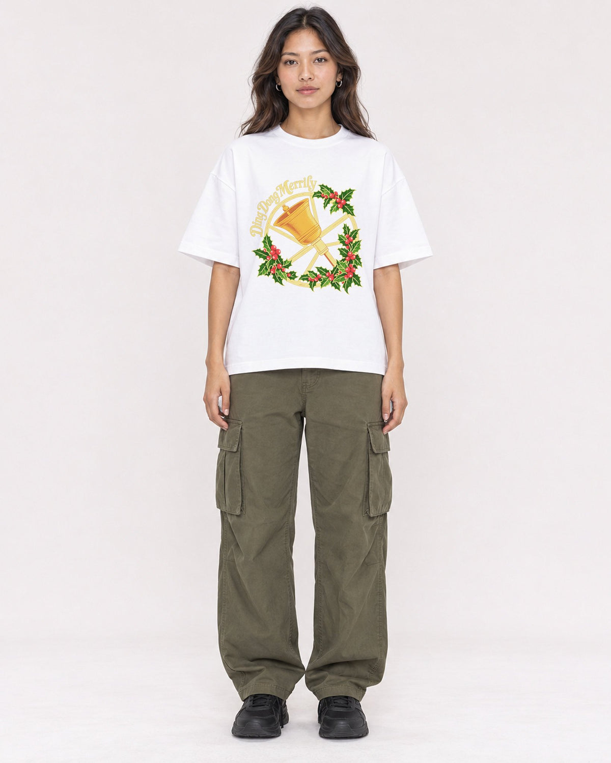 Mockup Boxy Heavyweight Tee White female full-body 02