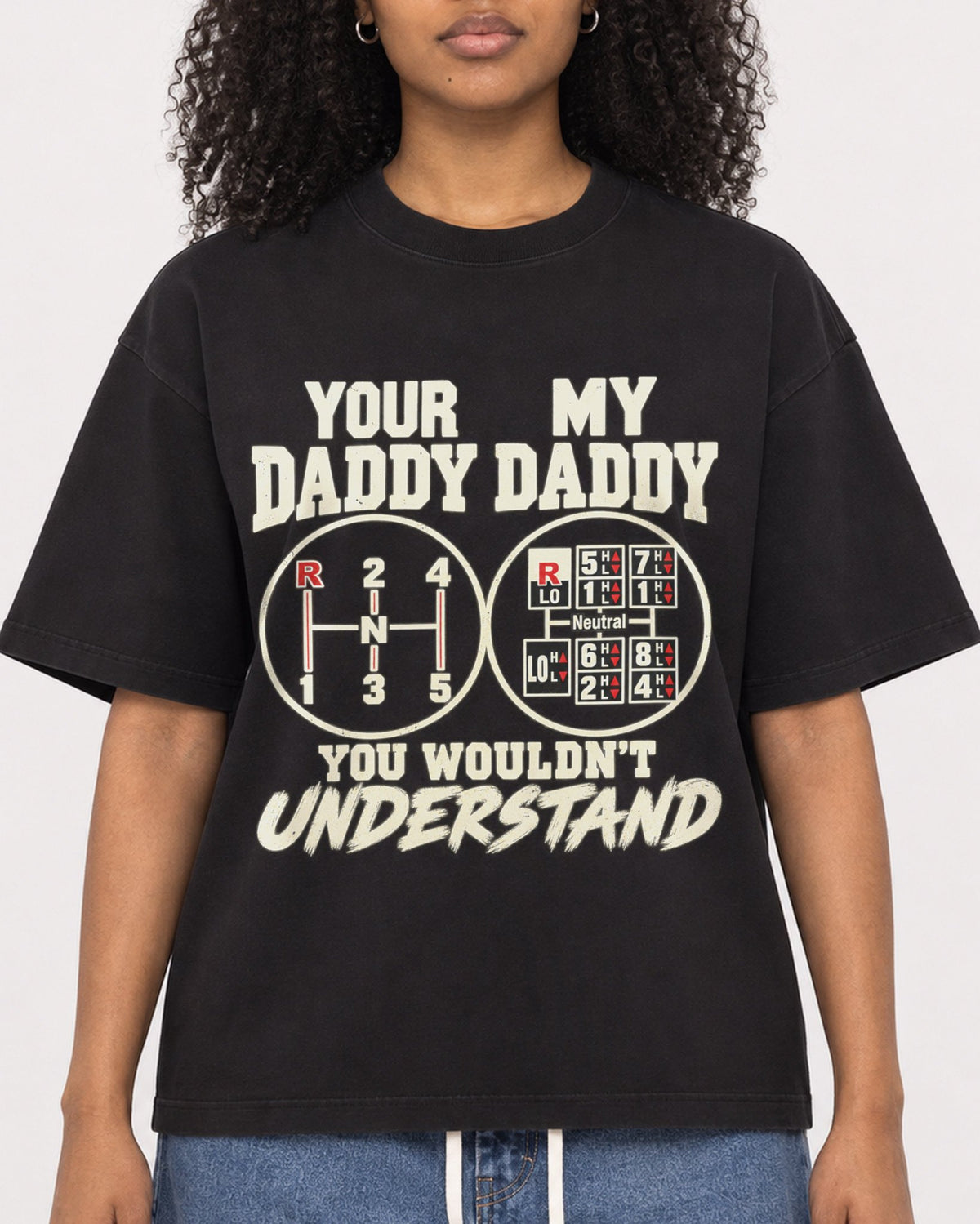 Mockup Boxy Heavyweight Tee Black female close-up 05