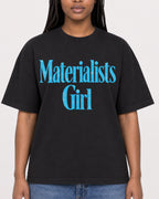 Mockup Boxy Heavyweight Tee Black female close-up 04