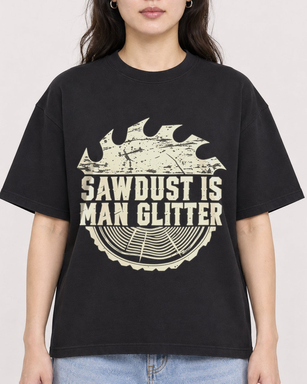 Mockup Boxy Heavyweight Tee Black female close-up 03