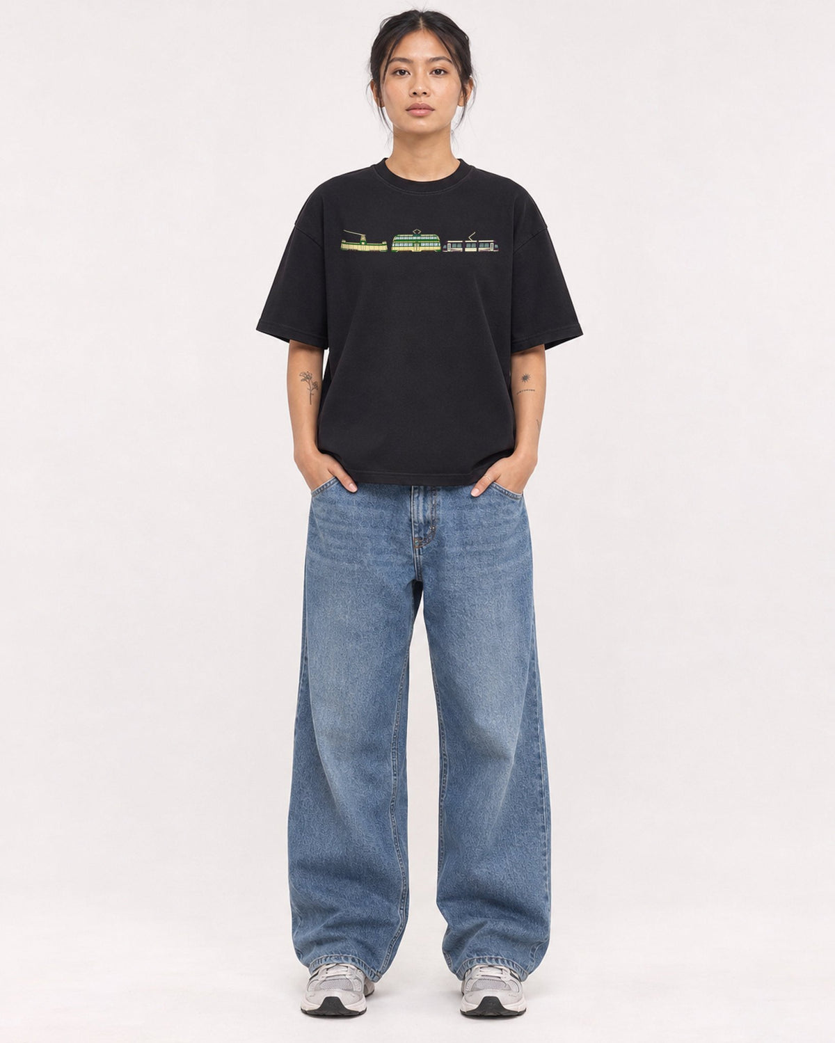 Mockup Boxy Heavyweight Tee Black female full-body 12