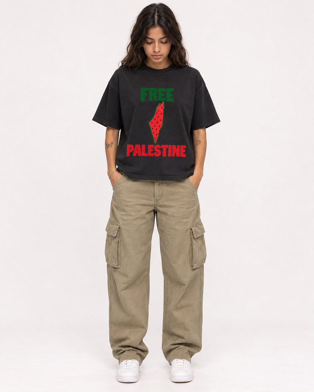 Mockup Boxy Heavyweight Tee Black female full-body 06