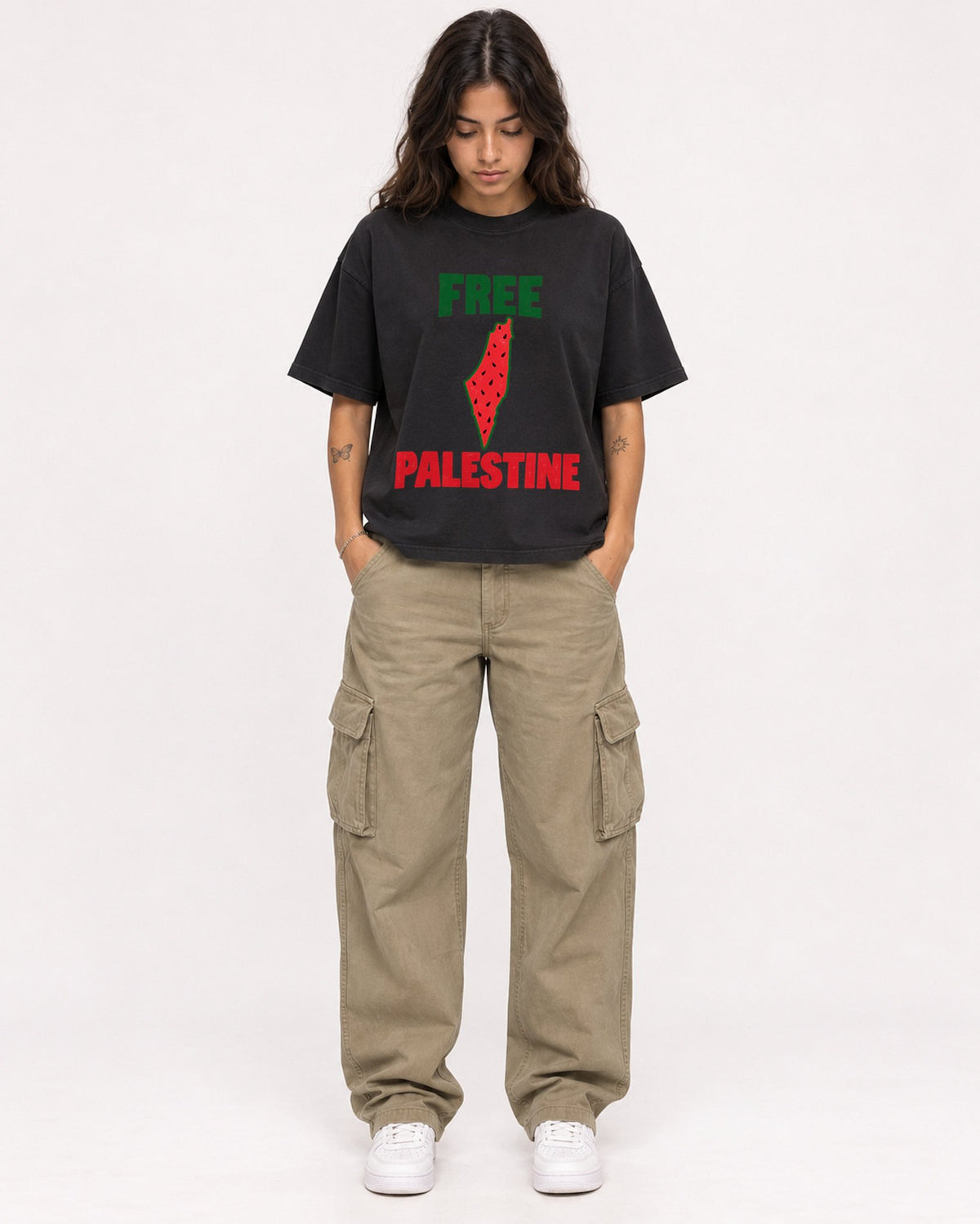 Mockup Boxy Heavyweight Tee Black female full-body 06