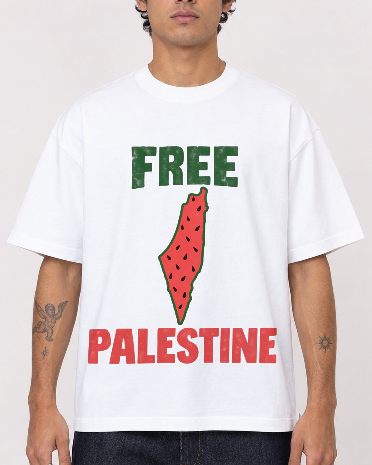 Mockup Boxy Heavyweight Tee White male close-up 06