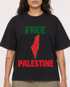 Mockup Boxy Heavyweight Tee Black female close-up 06