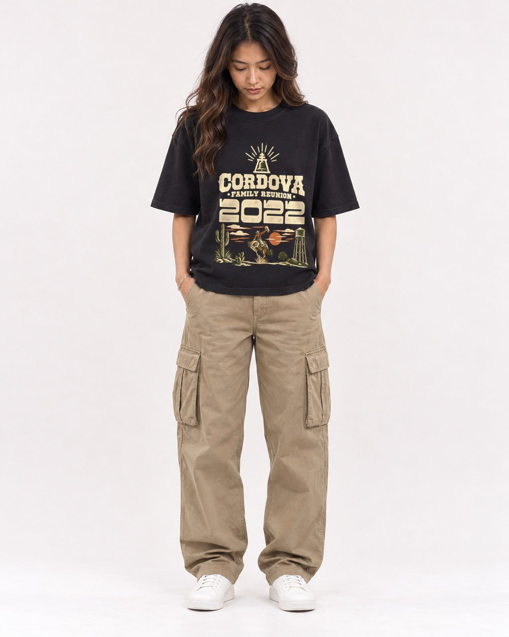 Mockup Boxy Heavyweight Tee Black female full-body 02