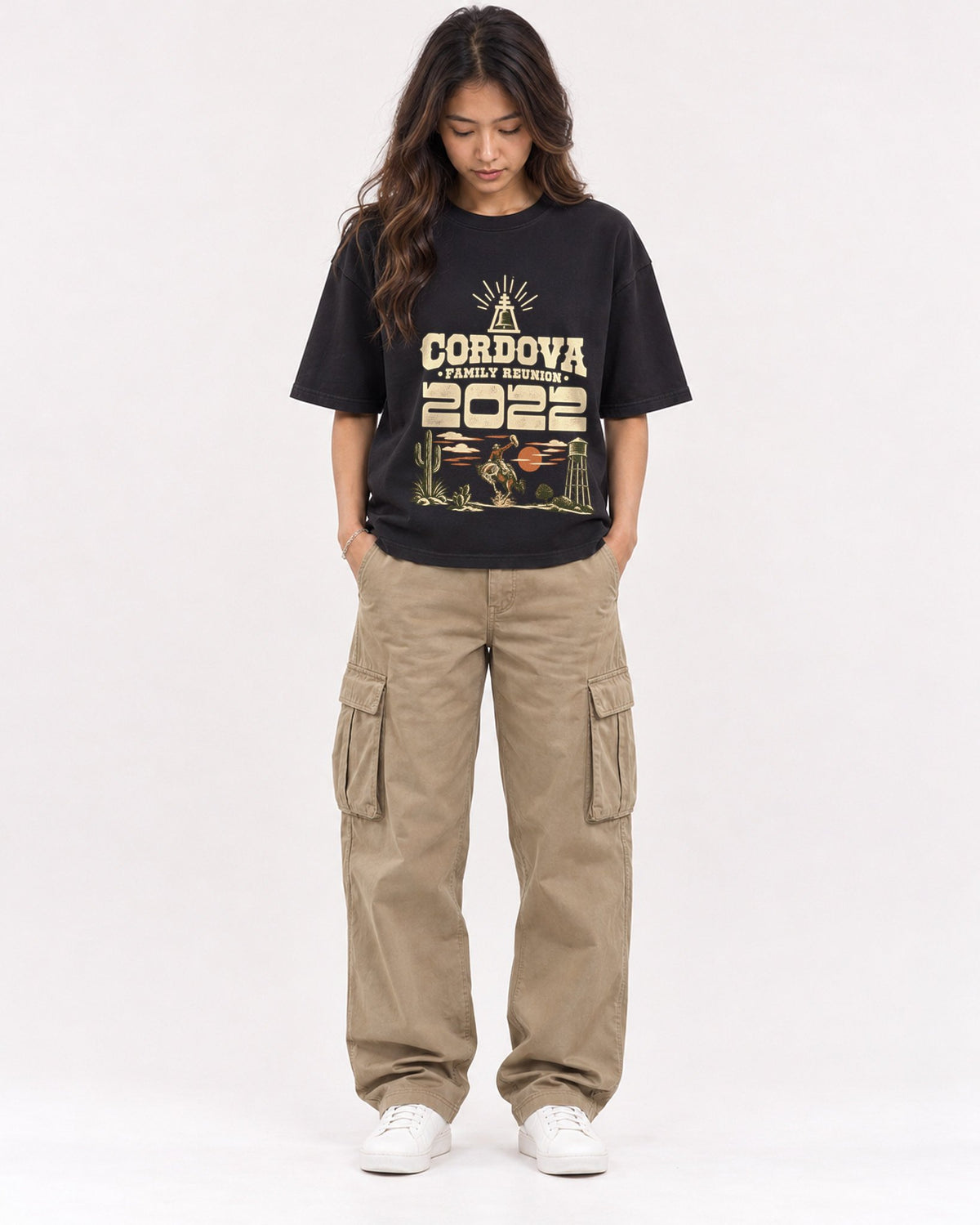 Mockup Boxy Heavyweight Tee Black female full-body 02