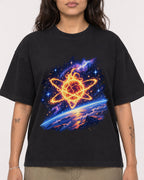 Mockup Boxy Heavyweight Tee Black female close-up 06