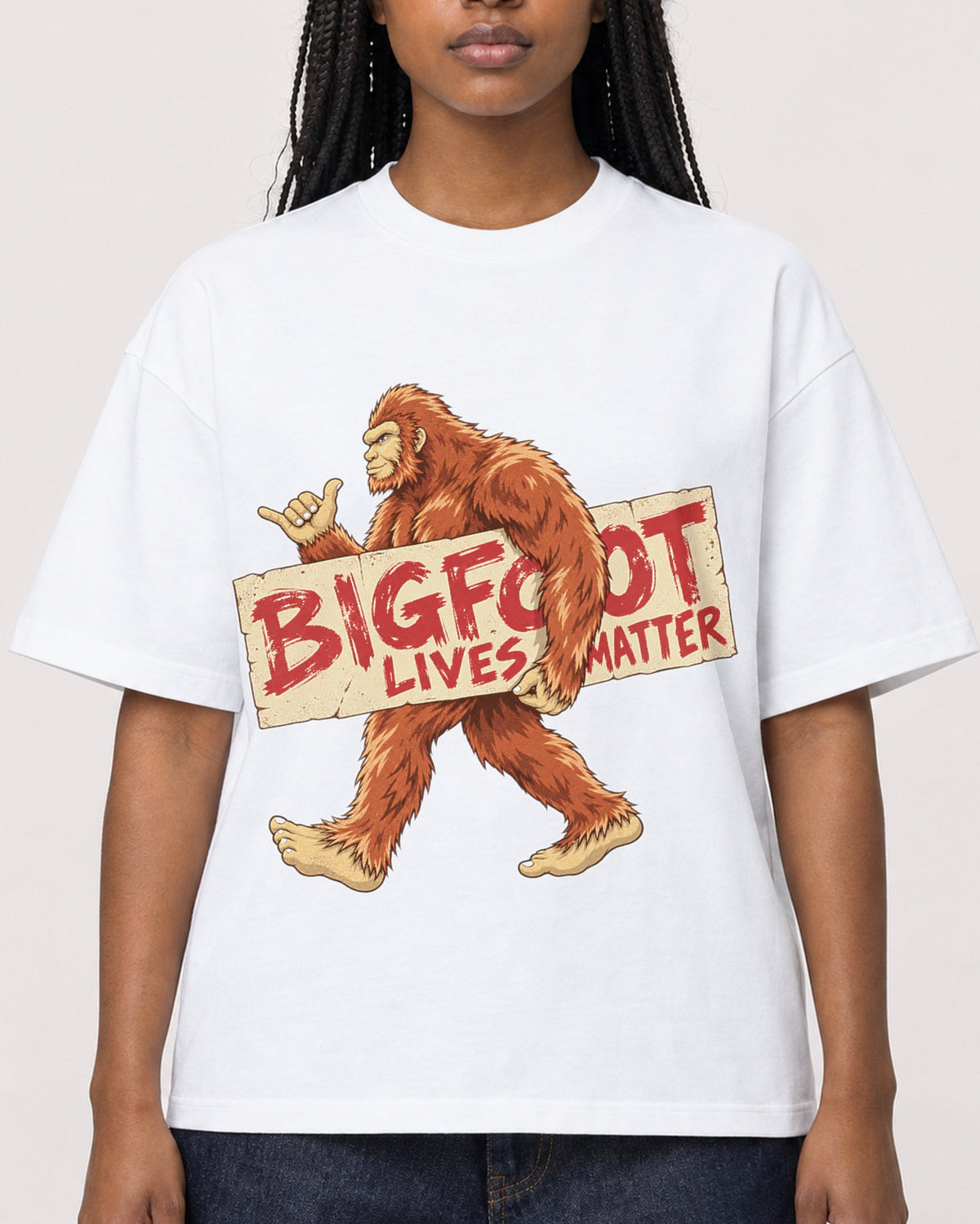 Mockup Boxy Heavyweight Tee White female close-up 04