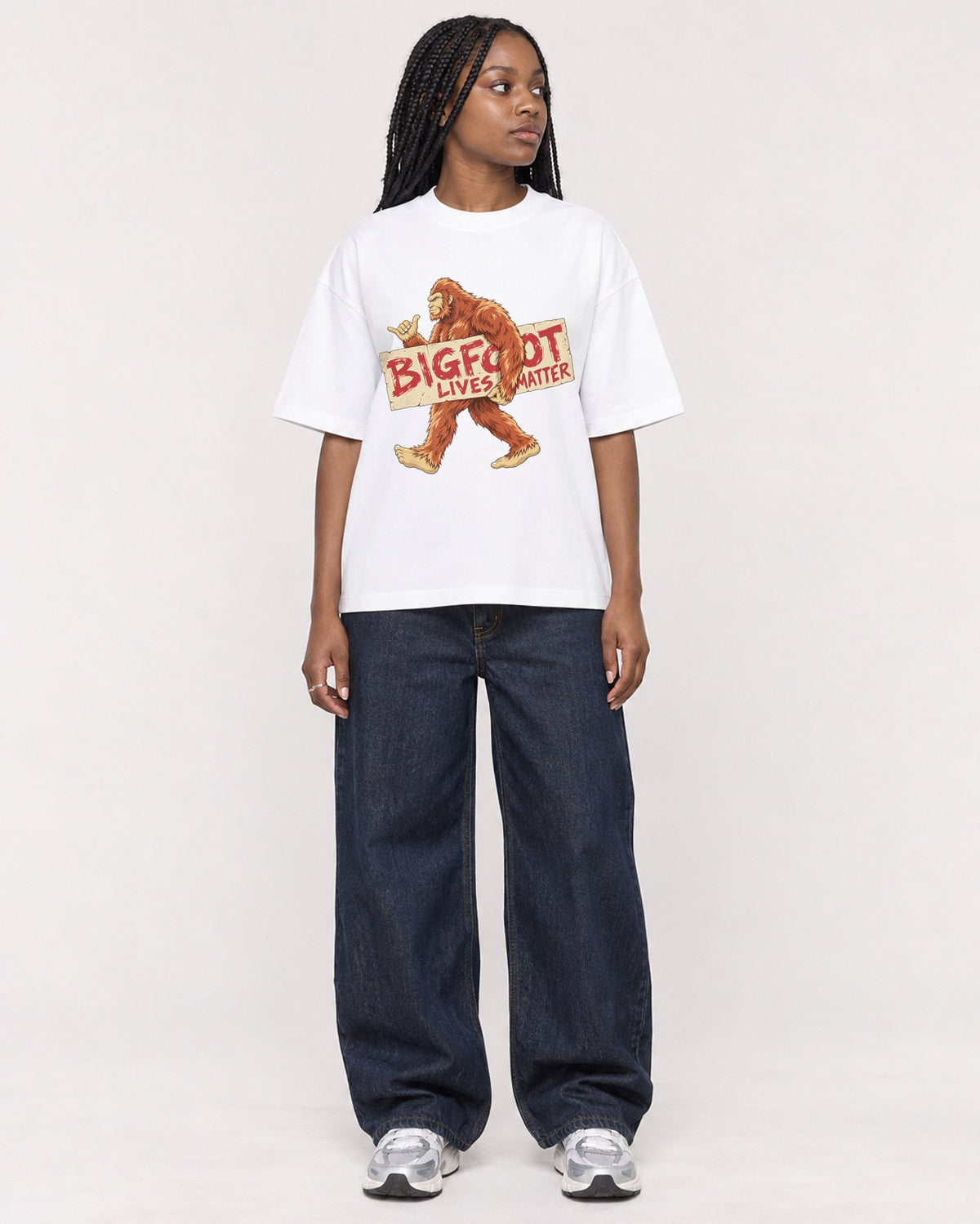 Mockup Boxy Heavyweight Tee White female full-body 04