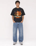 Mockup Boxy Heavyweight Tee Black male full-body 06