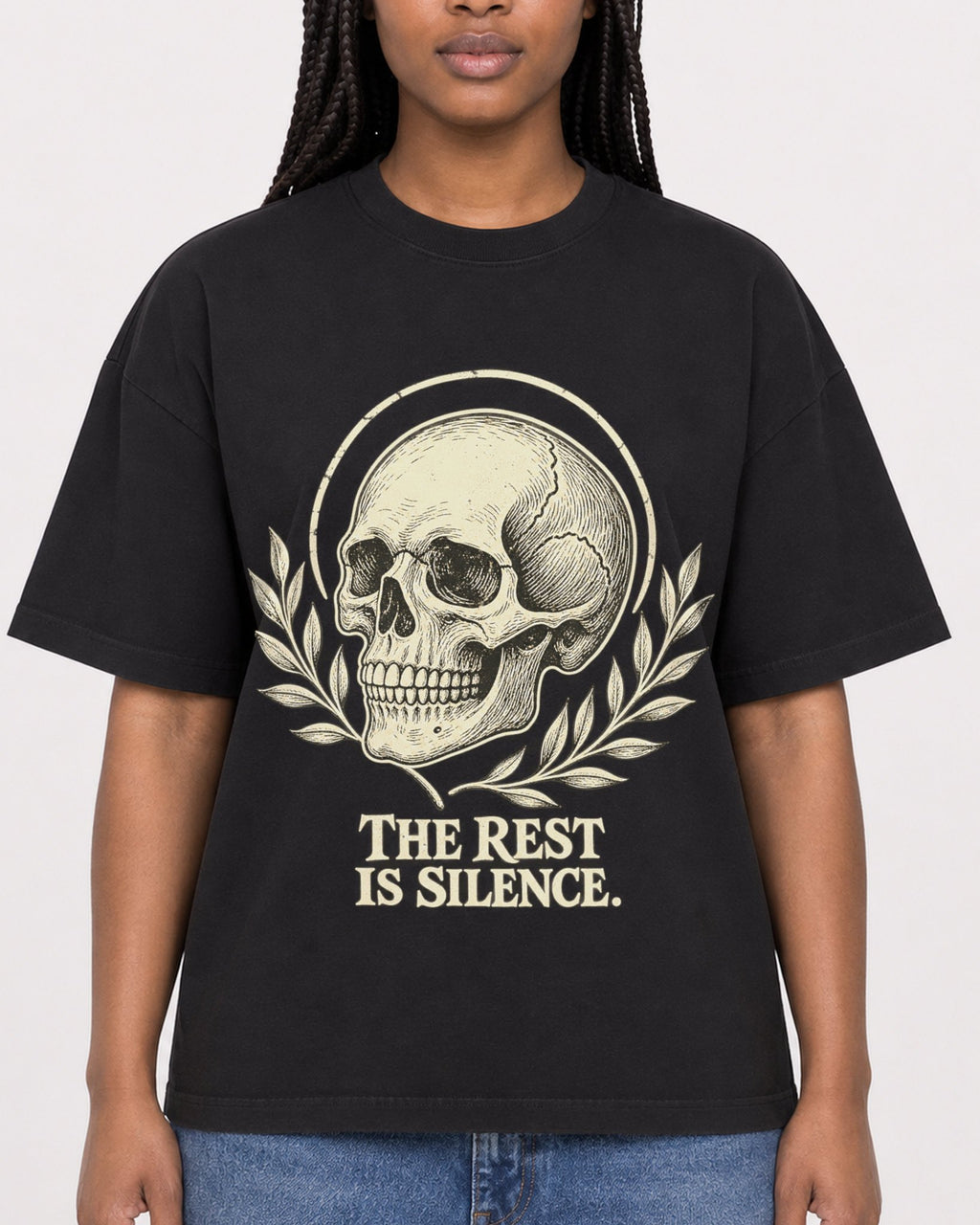 Mockup Boxy Heavyweight Tee Black female close-up 04
