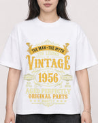 Mockup Boxy Heavyweight Tee White female close-up 13