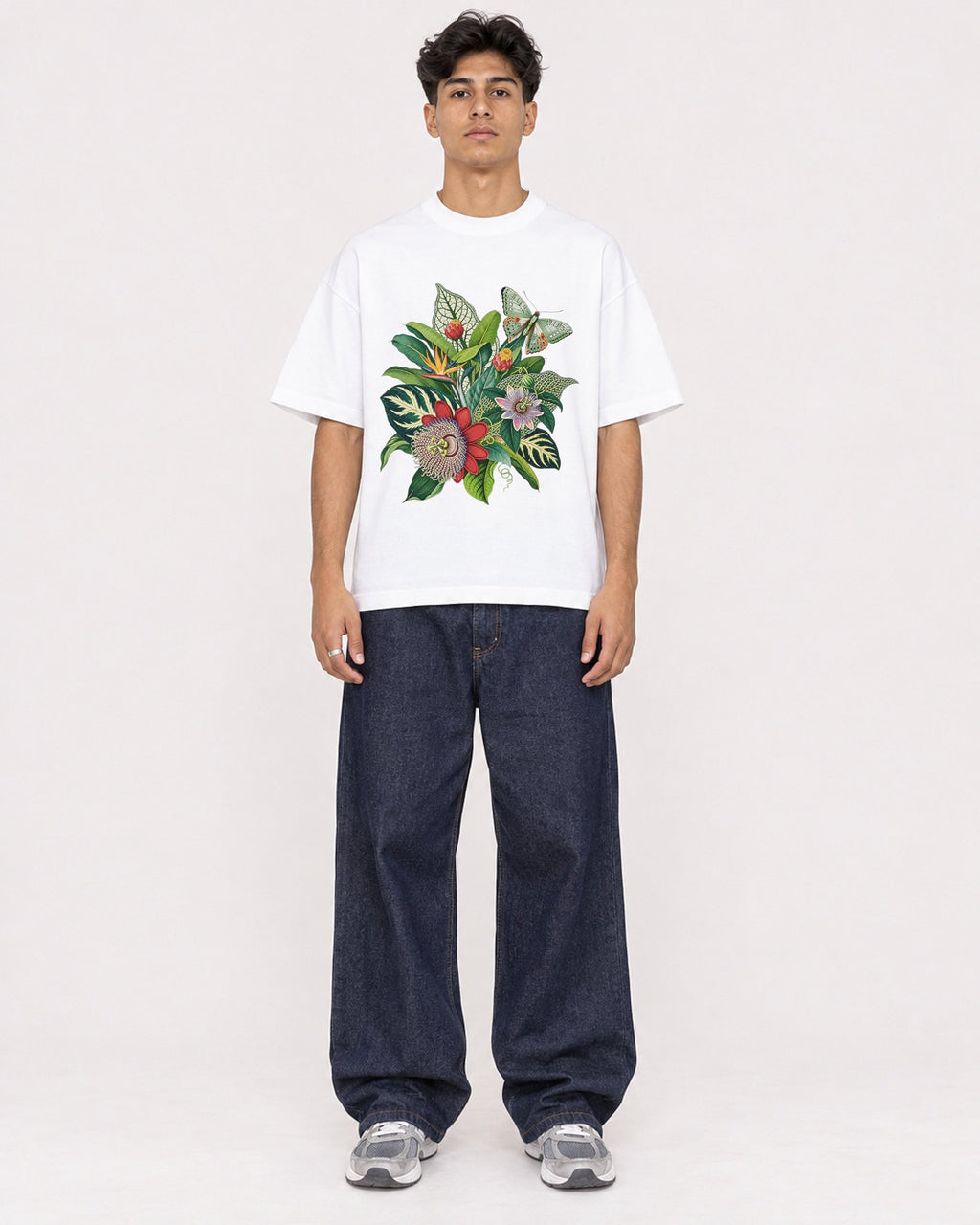 Mockup Boxy Heavyweight Tee White male full-body 16