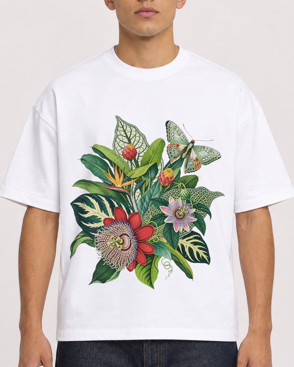 Mockup Boxy Heavyweight Tee White male close-up 16