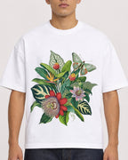 Mockup Boxy Heavyweight Tee White male close-up 16