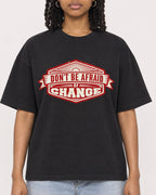 Mockup Boxy Heavyweight Tee Black female close-up 15
