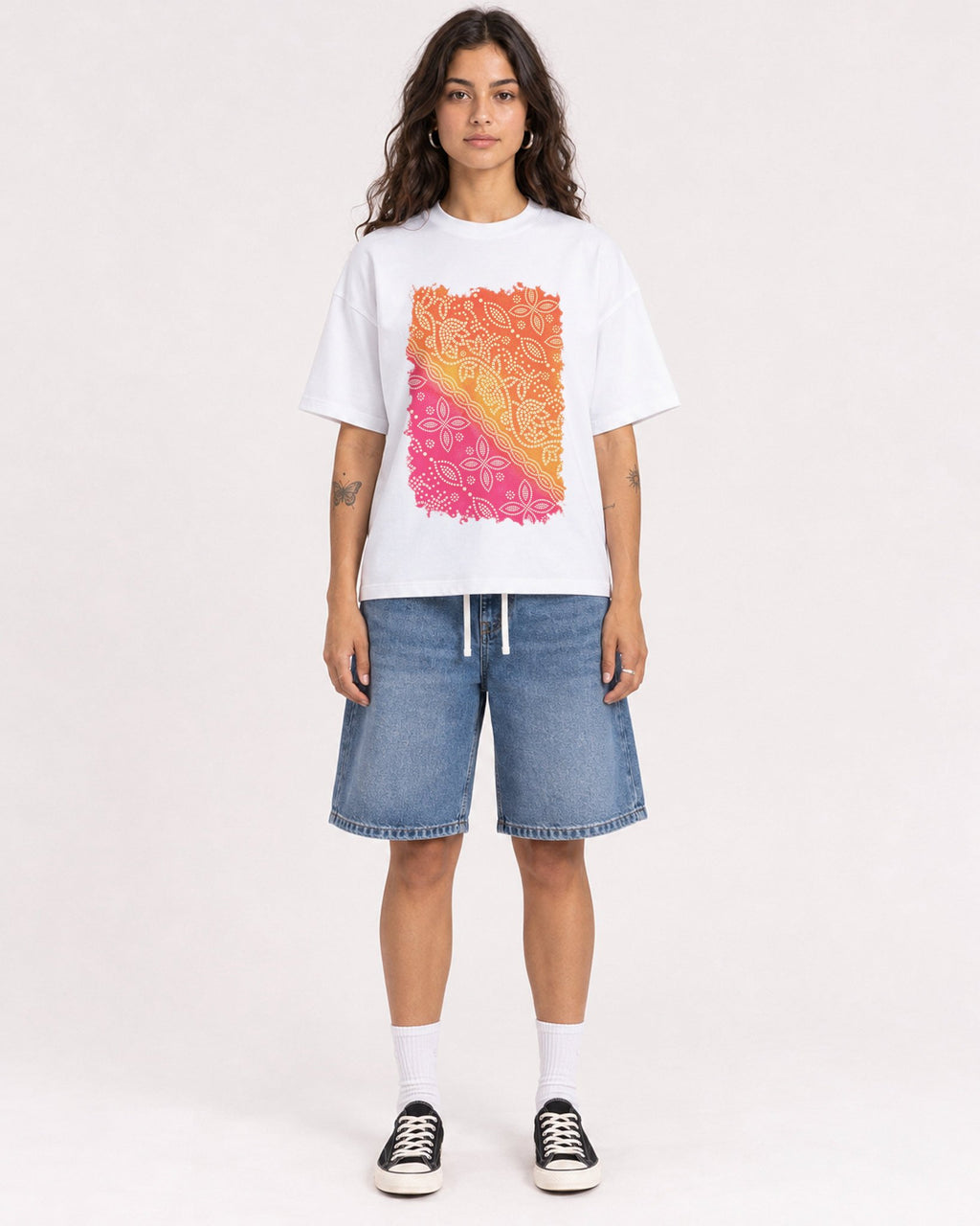 Mockup Boxy Heavyweight Tee White female full-body 06