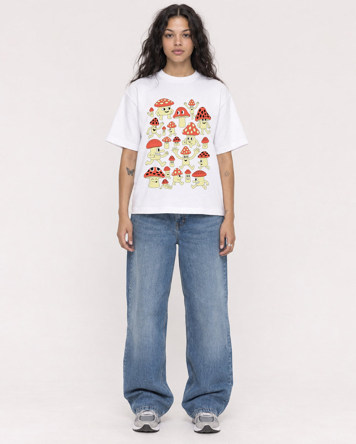 Mockup Boxy Heavyweight Tee White female full-body 30