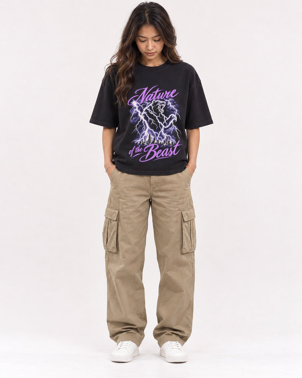Mockup Boxy Heavyweight Tee Black female full-body 02