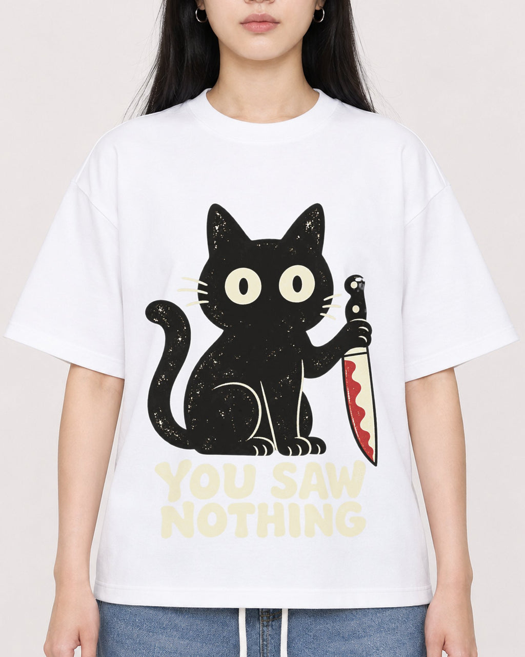 Mockup Boxy Heavyweight Tee White female close-up 01