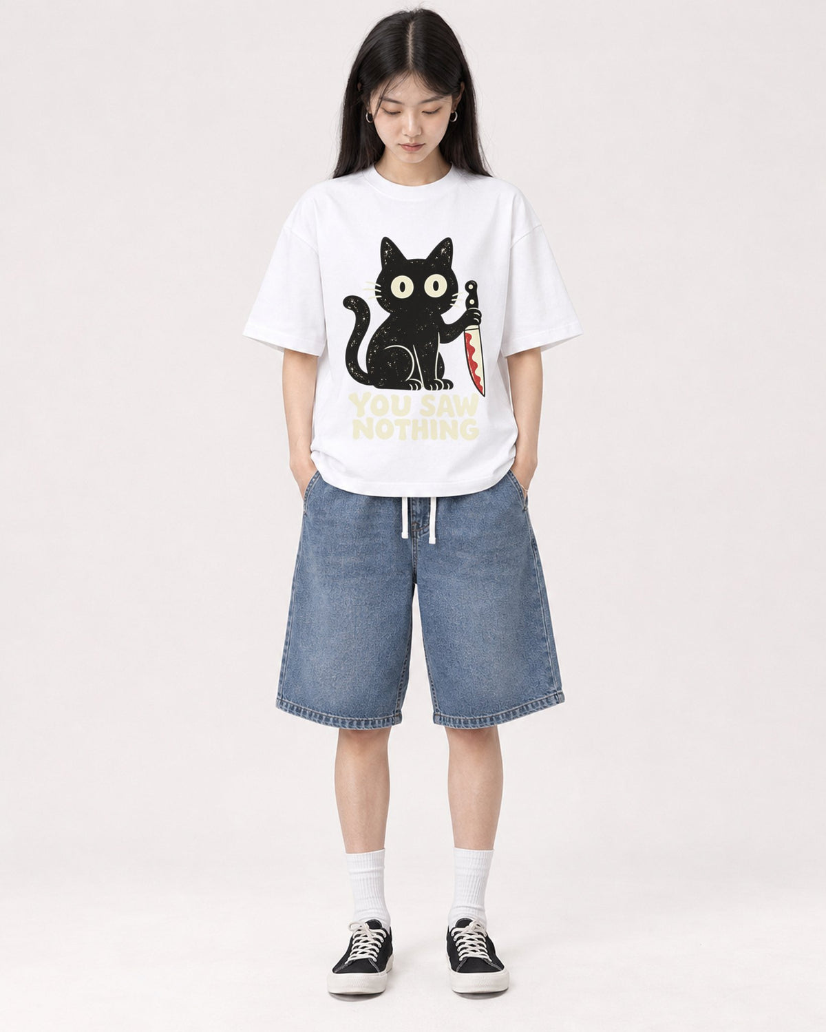 Mockup Boxy Heavyweight Tee White female full-body 01
