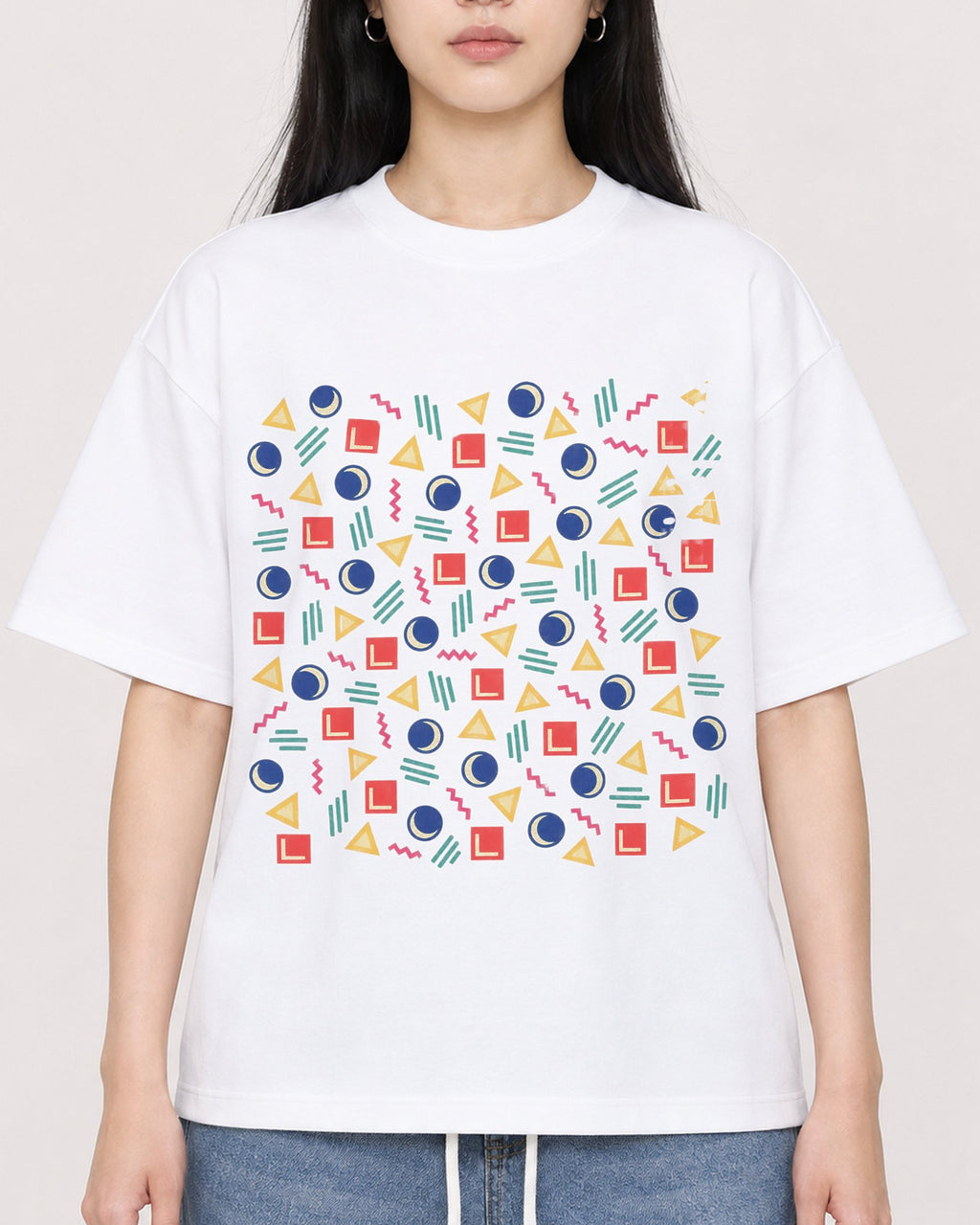 Mockup Boxy Heavyweight Tee White female close-up 01