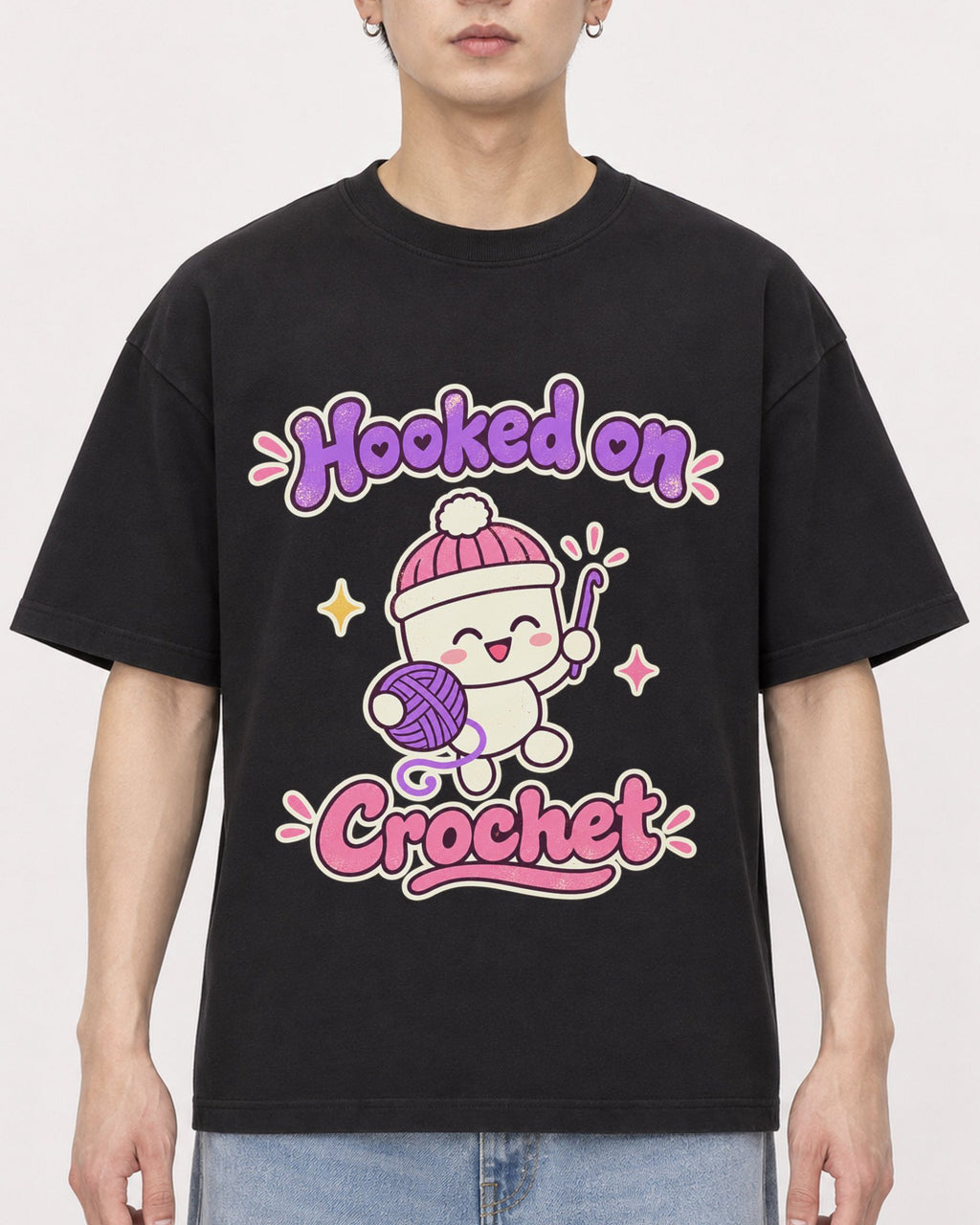 Mockup Boxy Heavyweight Tee Black male close-up 01