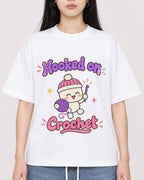 Mockup Boxy Heavyweight Tee White female close-up 01
