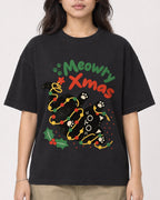 Mockup Boxy Heavyweight Tee Black female close-up 02