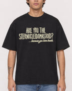 Mockup Boxy Heavyweight Tee Black male close-up 06