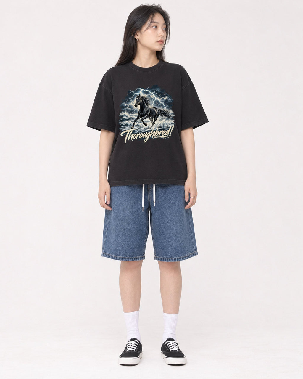 Mockup Boxy Heavyweight Tee Black female full-body 01