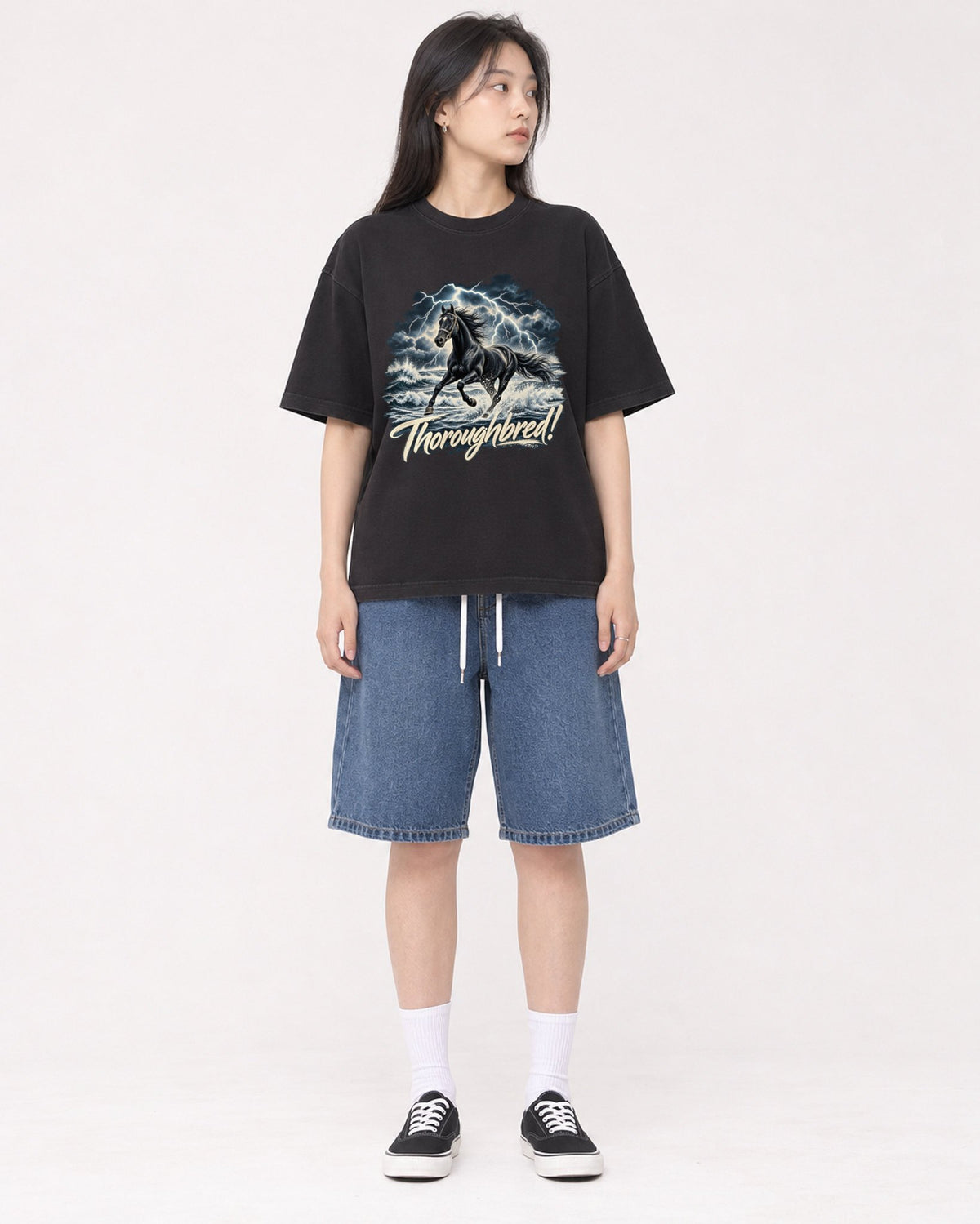 Mockup Boxy Heavyweight Tee Black female full-body 01
