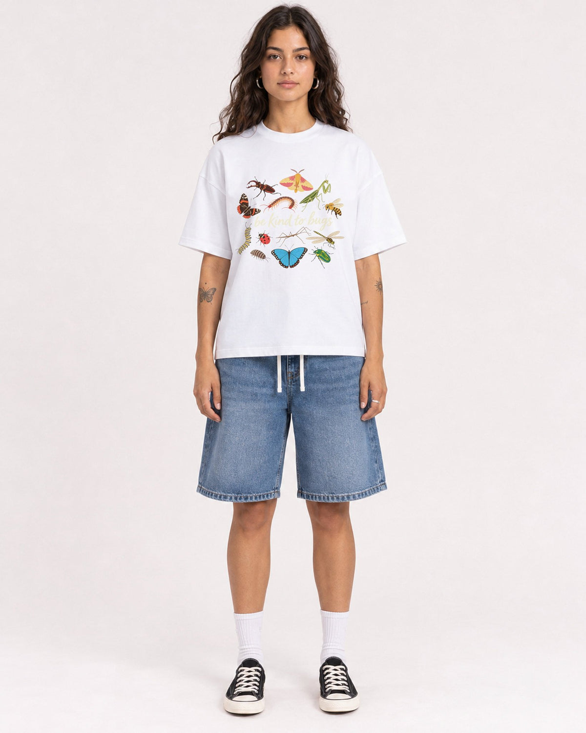 Mockup Boxy Heavyweight Tee White female full-body 06