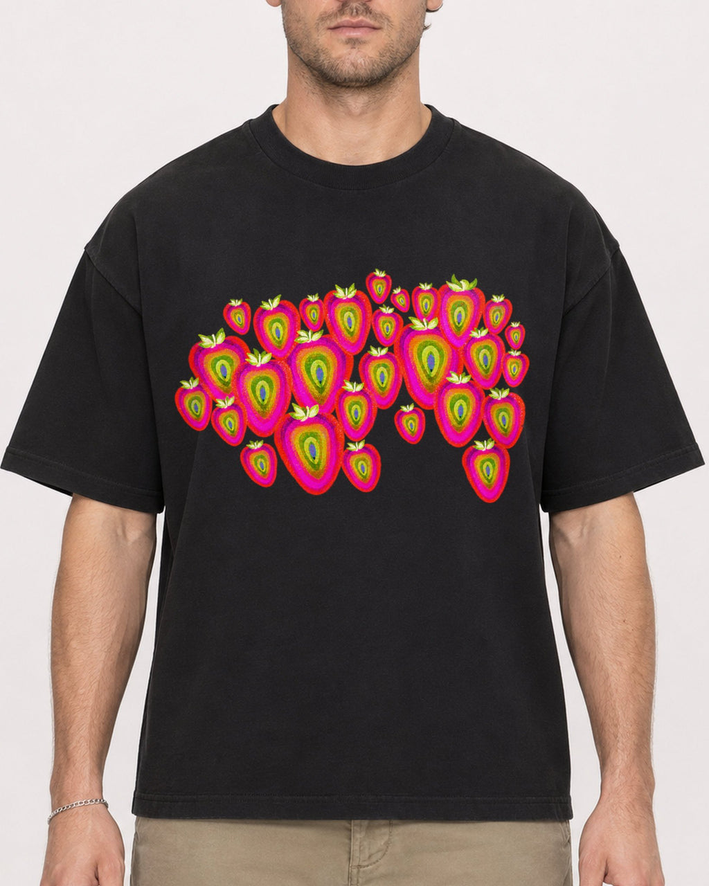 Mockup Boxy Heavyweight Tee Black male close-up 08