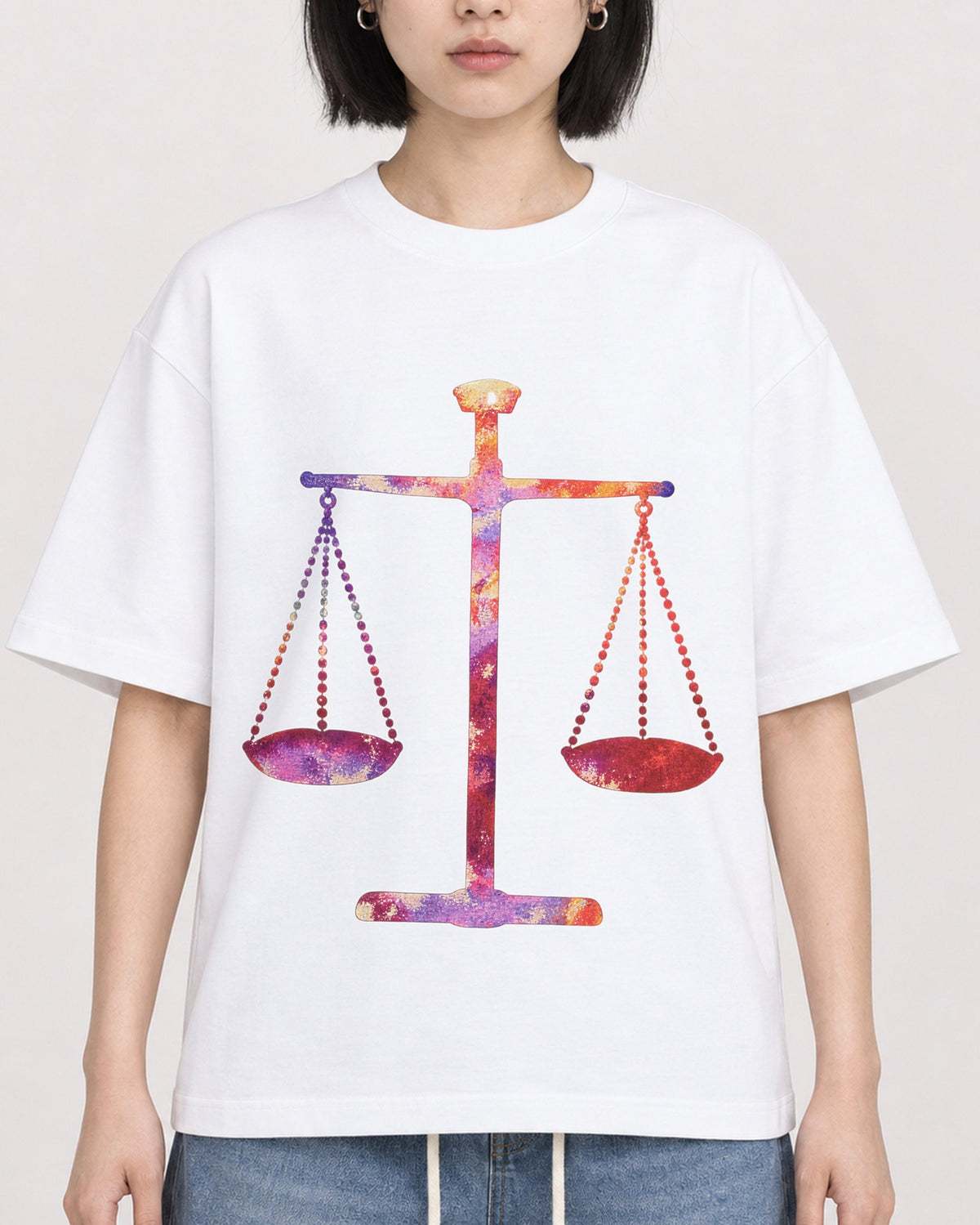 Mockup Boxy Heavyweight Tee White female close-up 11