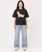 Mockup Boxy Heavyweight Tee Black female full-body 03
