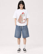 Mockup Boxy Heavyweight Tee White female full-body 01