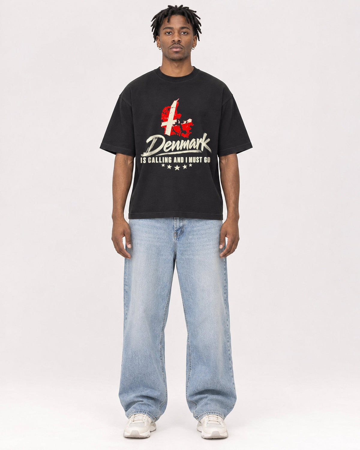 Mockup Boxy Heavyweight Tee Black male full-body 05