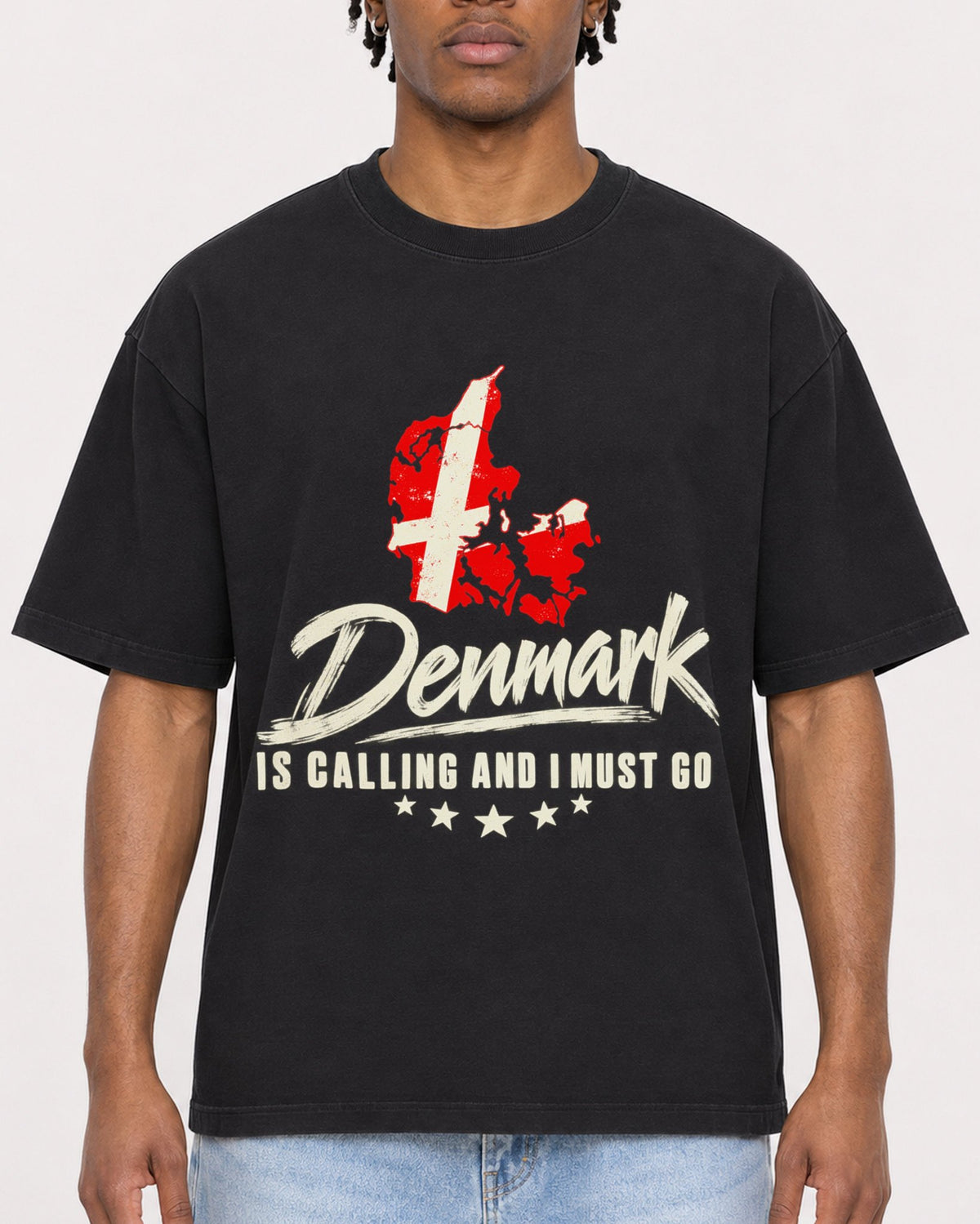 Mockup Boxy Heavyweight Tee Black male close-up 05
