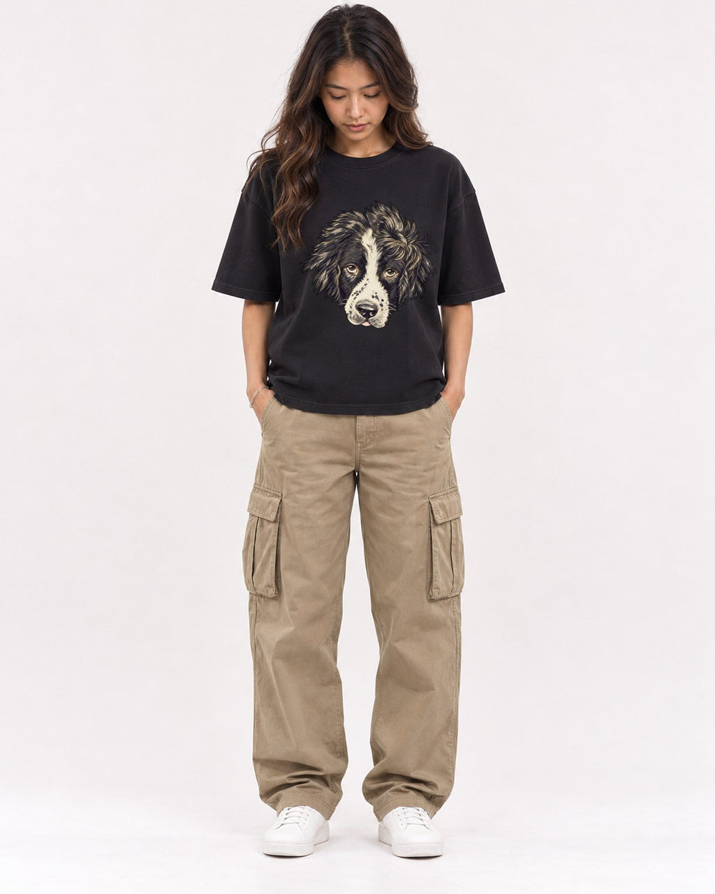 Mockup Boxy Heavyweight Tee Black female full-body 02