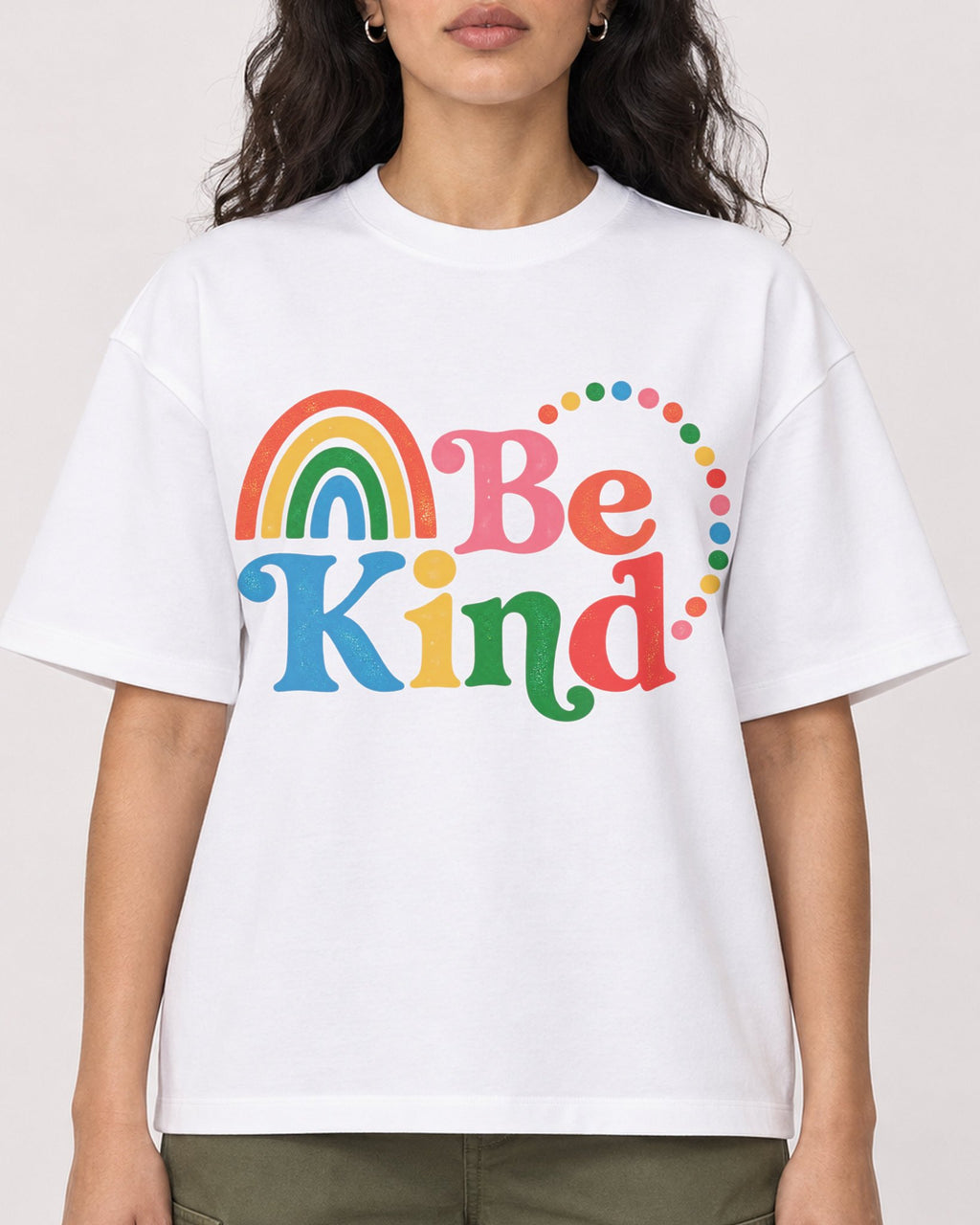 Mockup Boxy Heavyweight Tee White female close-up 07