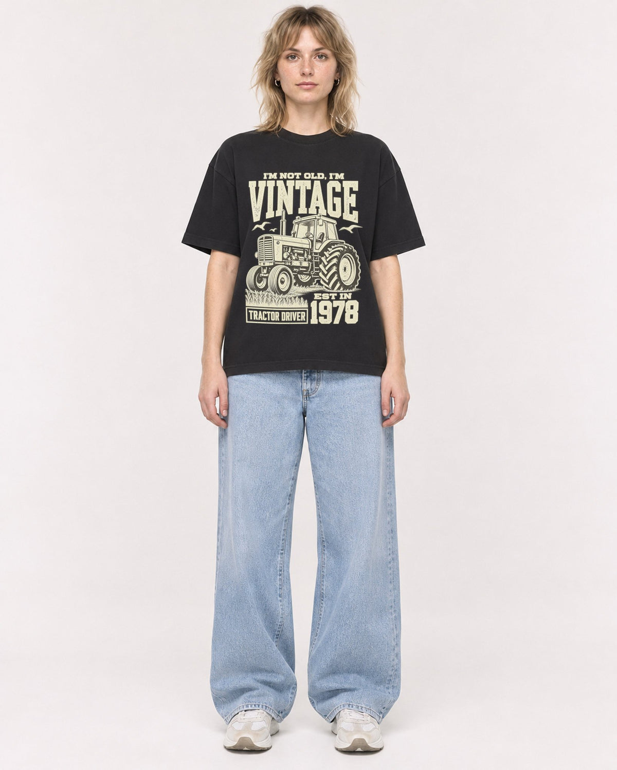 Mockup Boxy Heavyweight Tee Black female full-body 19