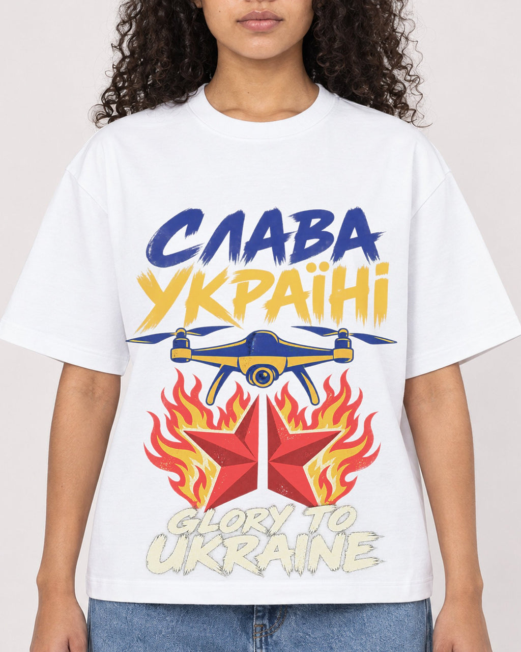 Mockup Boxy Heavyweight Tee White female close-up 10