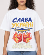 Mockup Boxy Heavyweight Tee White female close-up 10